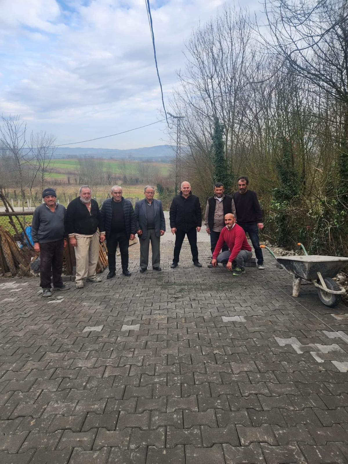 YENİMAHALLE KİLİTLİ PARKE ÇALIŞMASI BAŞLAMIŞTIR.