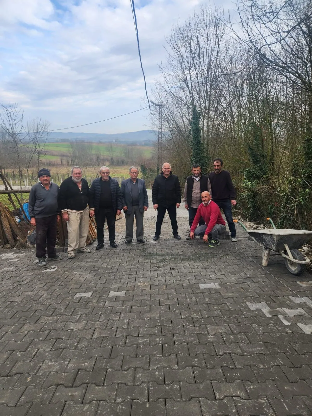 YENİMAHALLE KİLİTLİ PARKE ÇALIŞMASI BAŞLAMIŞTIR.